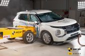 2022 Mitsubishi Outlander scores 5-star ANCAP safety rating (video)