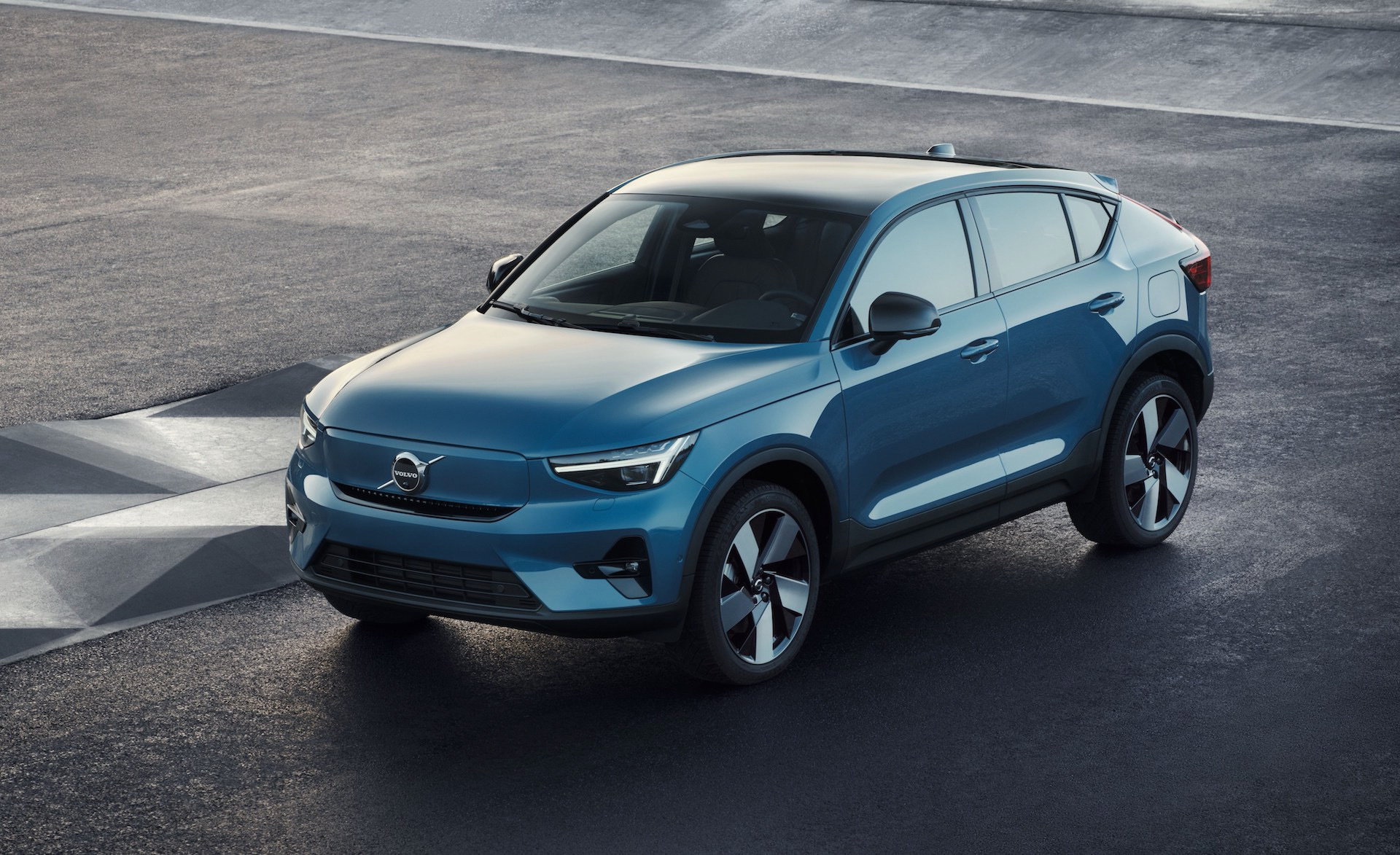 Volvo reveals single-motor C40 Recharge for 2023 model, updated XC40