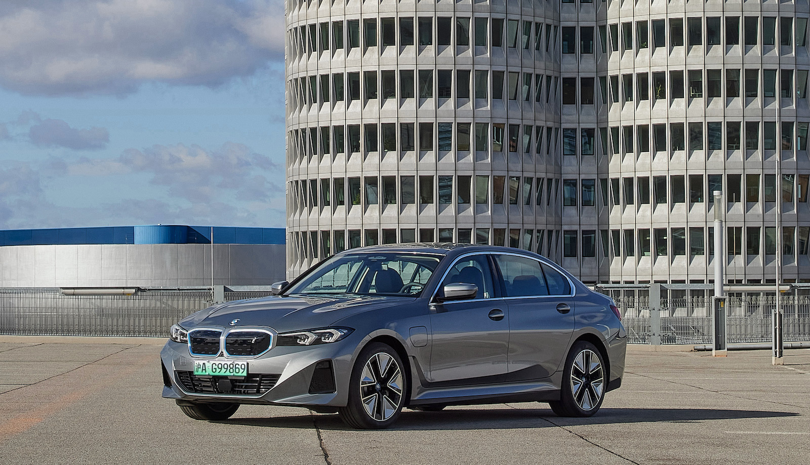 BMW announces electric 3 Series for Chinese market, the i3 eDrive35L