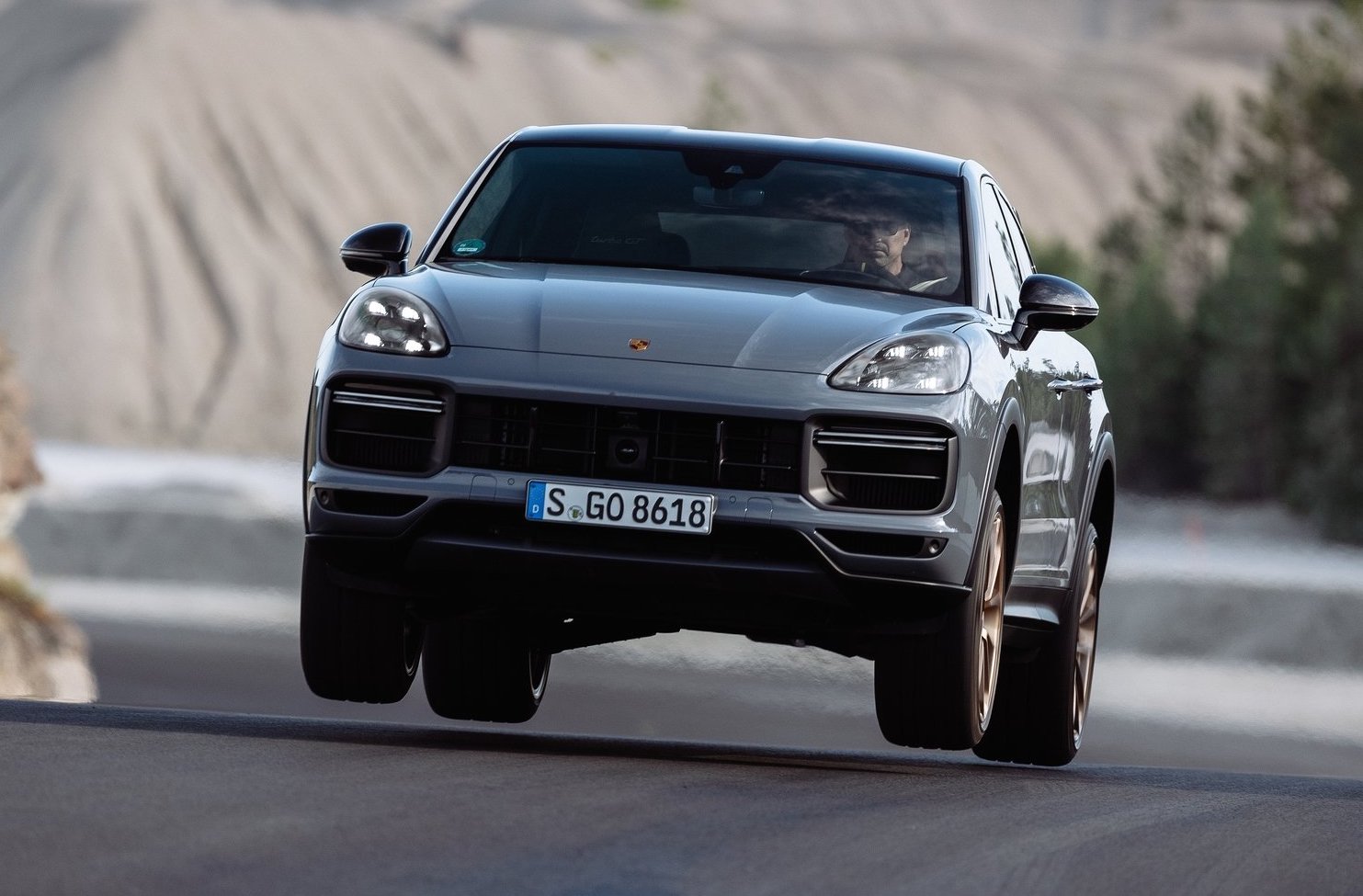 Porsche global sales down 5% in Q1 2022, profits up 17.4%