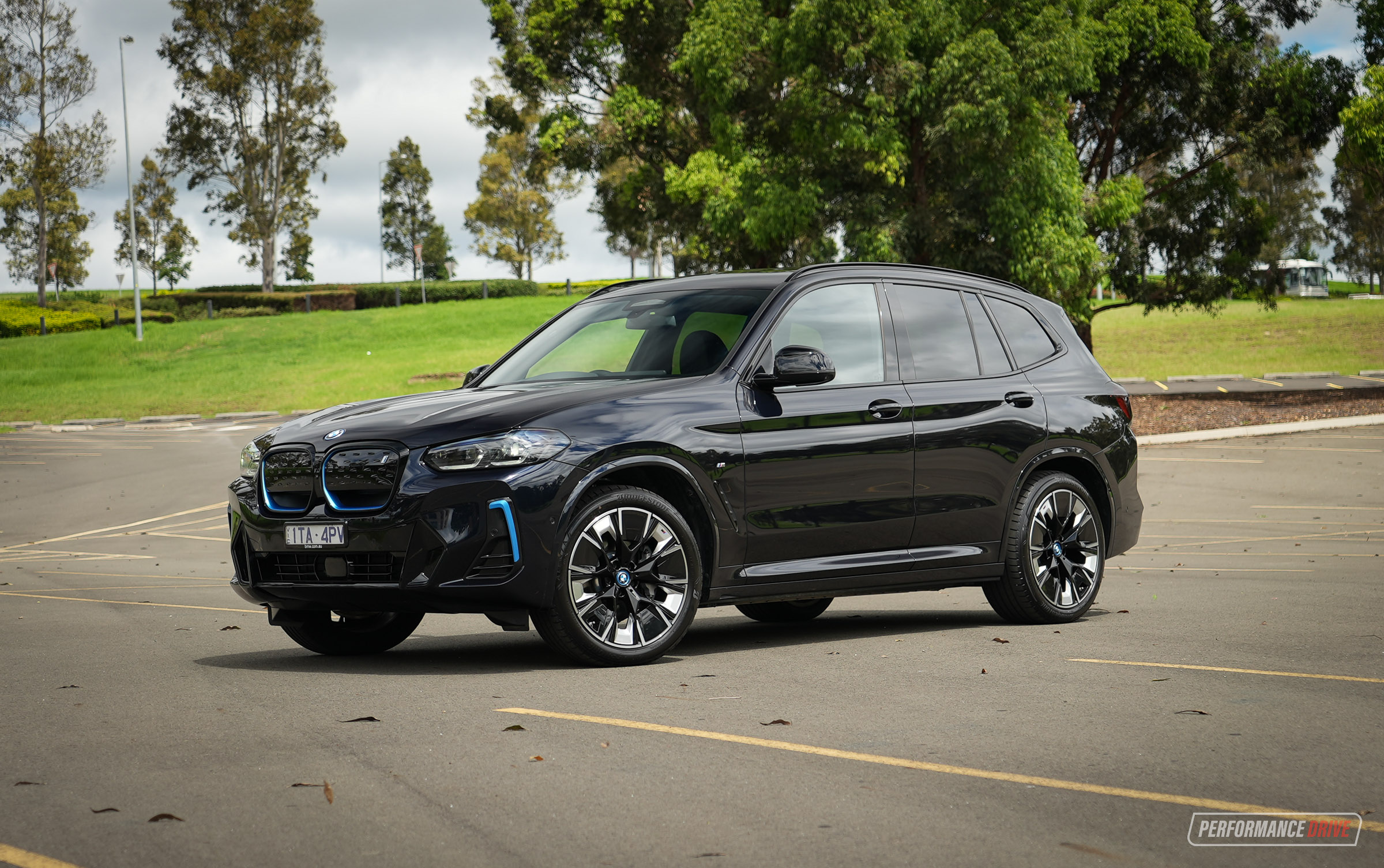 2022 BMW iX3 review (video)