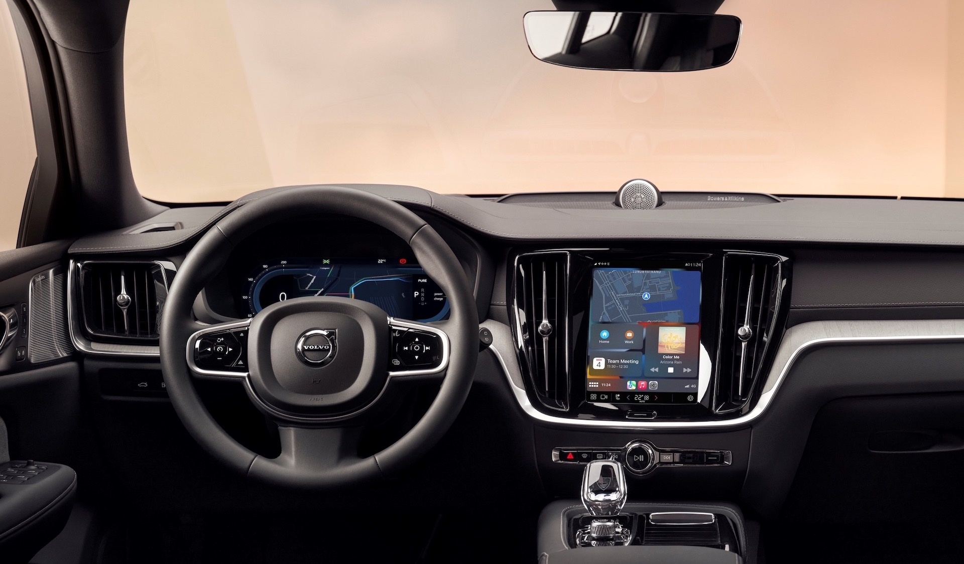 Volvo rolling out over-the-air update adding Apple CarPlay