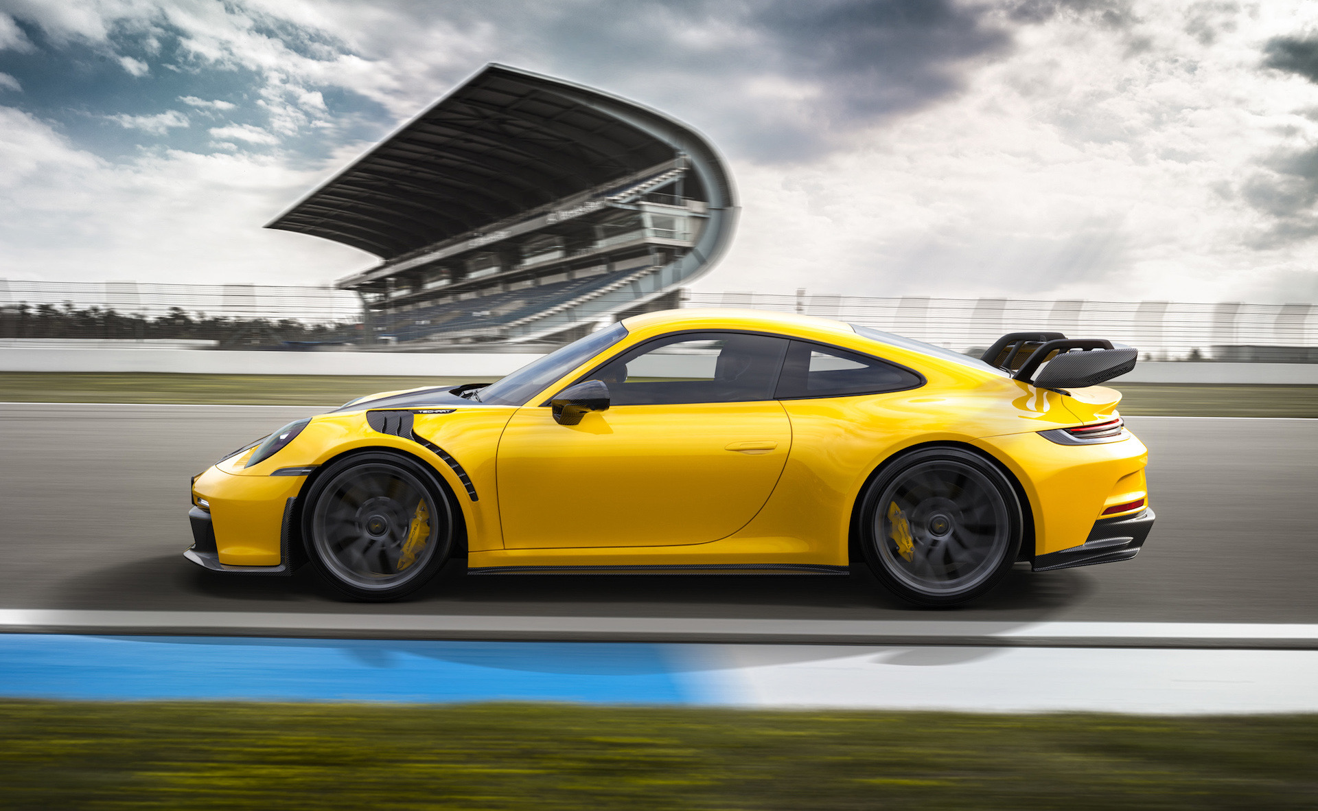 Techart announces carbon fibre aerokit for 992 Porsche 911 GT3