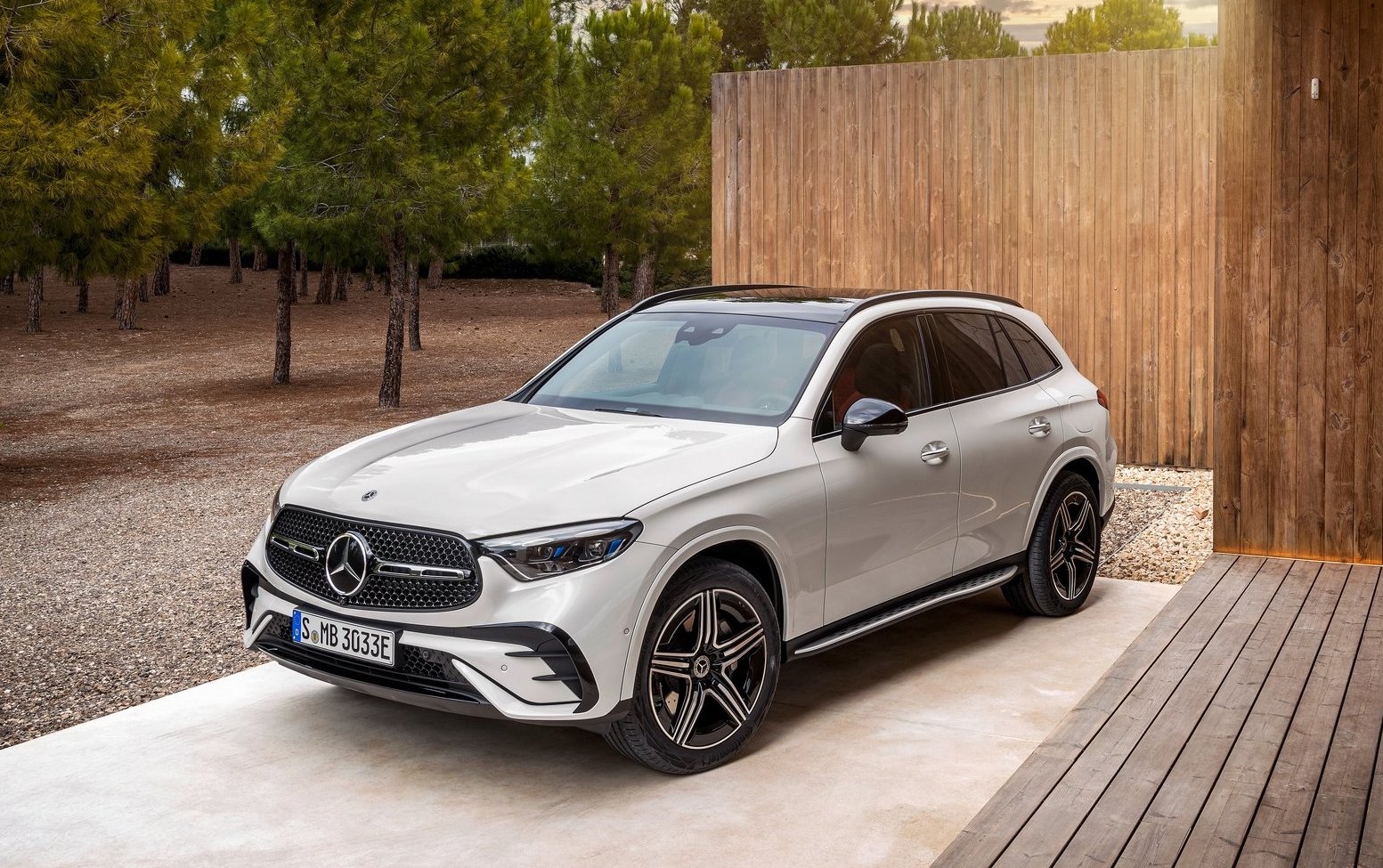 2023 Mercedes-Benz GLC – PerformanceDrive