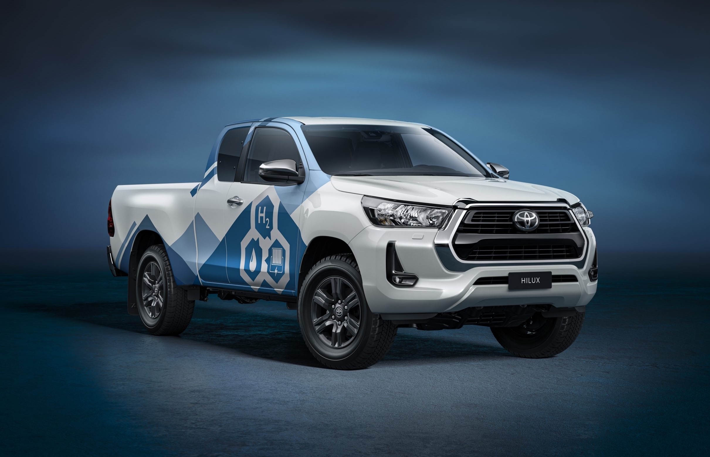 Development begins on hydrogen fuel cell Toyota HiLux in the UK