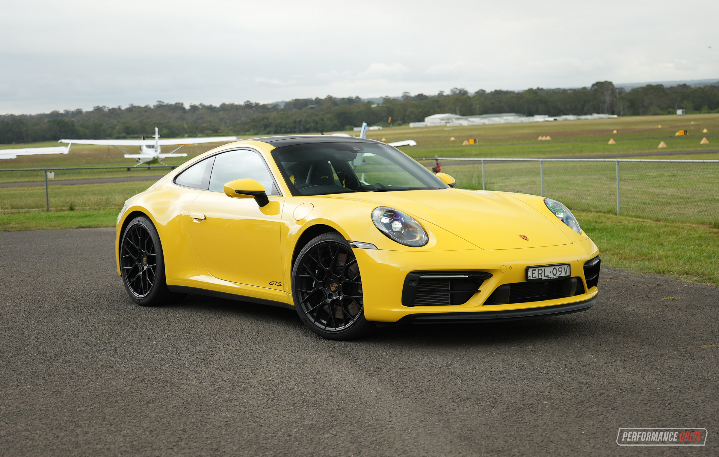 2022 Porsche 911 GTS review – review (video)