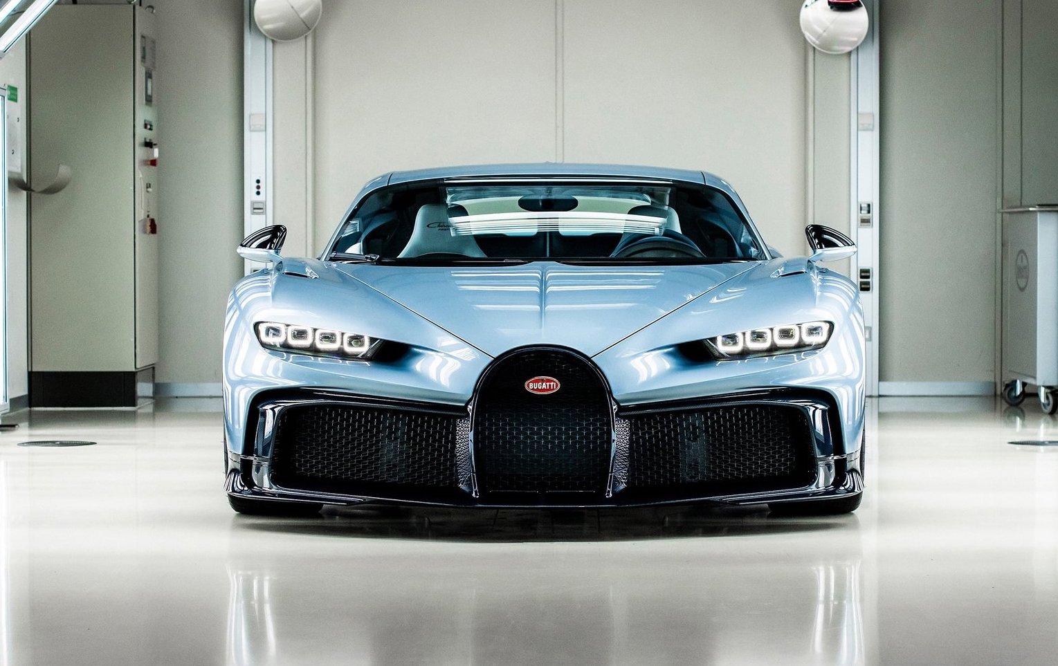 Bugatti Chiron Profilée one-off unveiled, to be auctioned off Feb 1