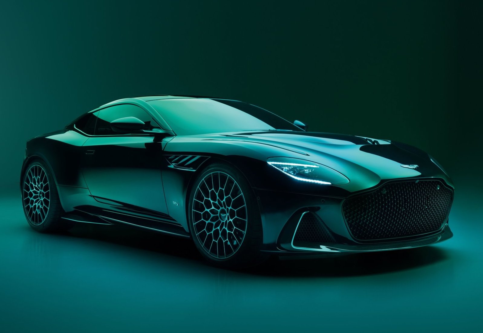 New Aston Martin DBS 770 Ultimate unveiled, last of the current generation