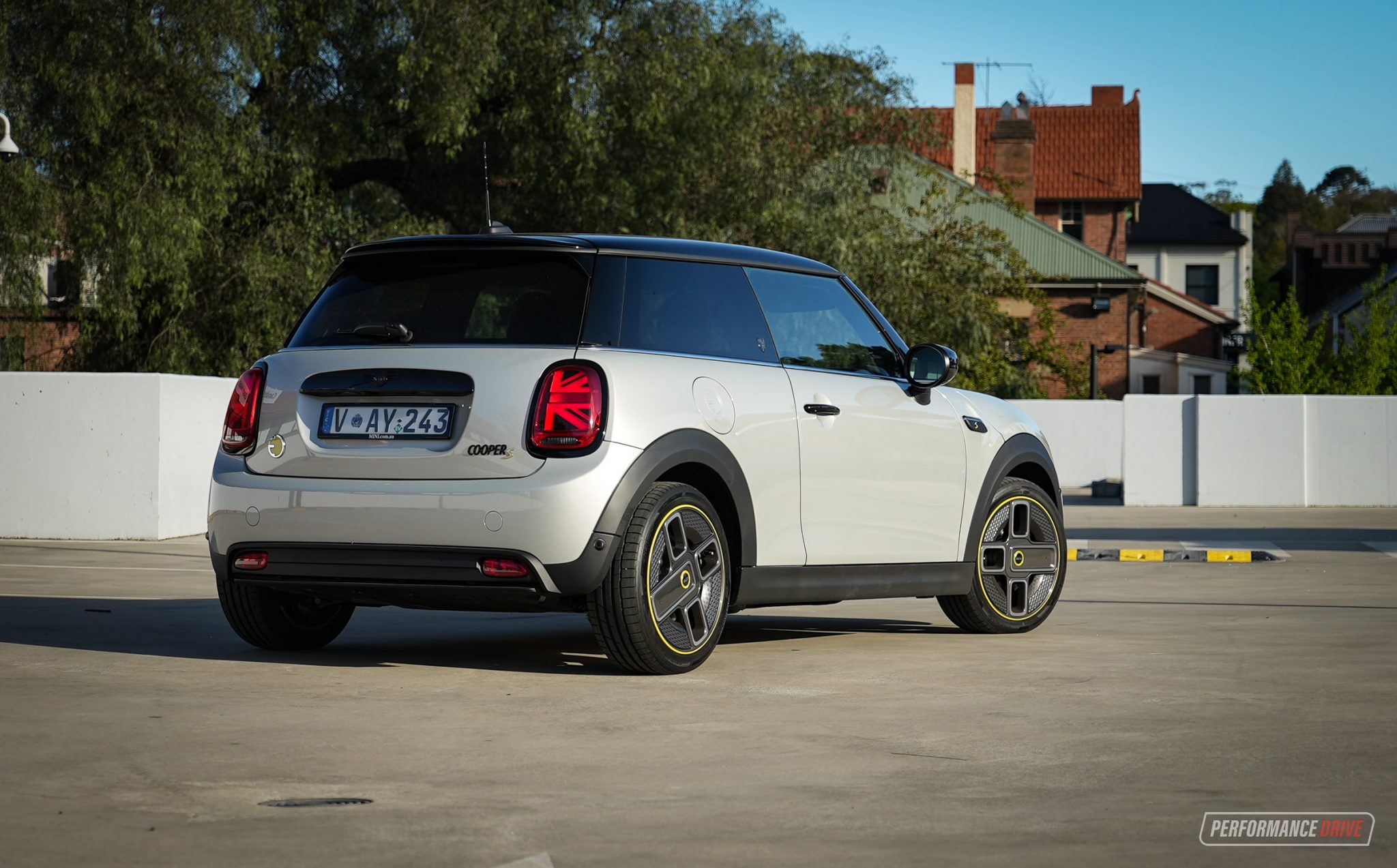 2023 Mini Cooper Se Yours Taillights Performancedrive