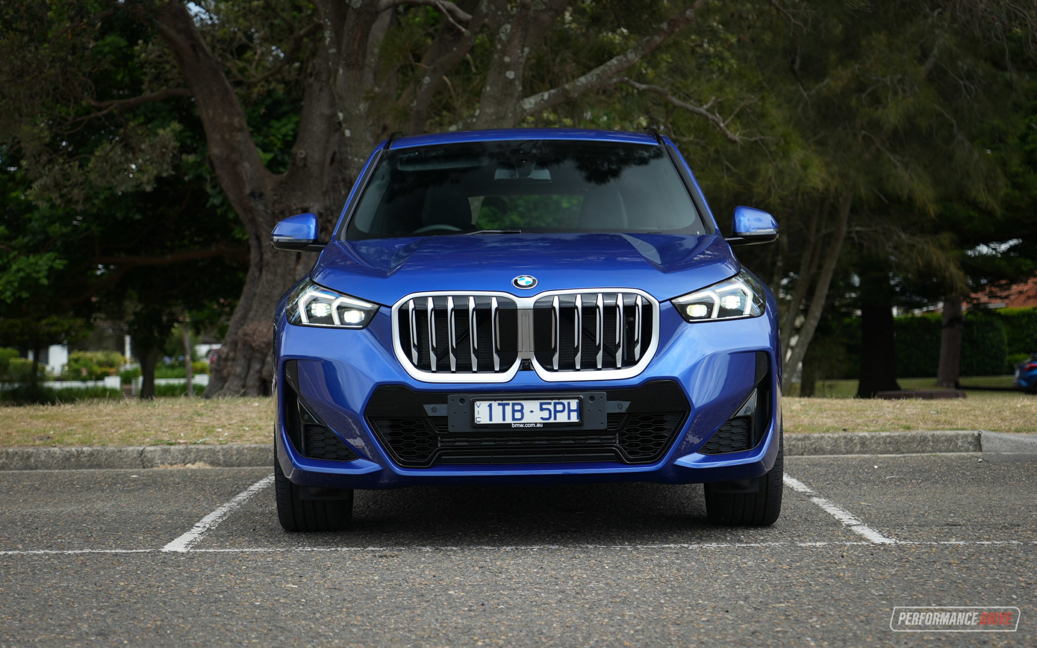 2023 BMW X1 xDrive20i M Sportgrille PerformanceDrive