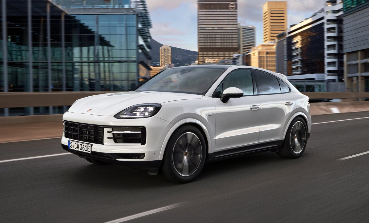 2024 Porsche Cayenne EHybrid Coupe PerformanceDrive