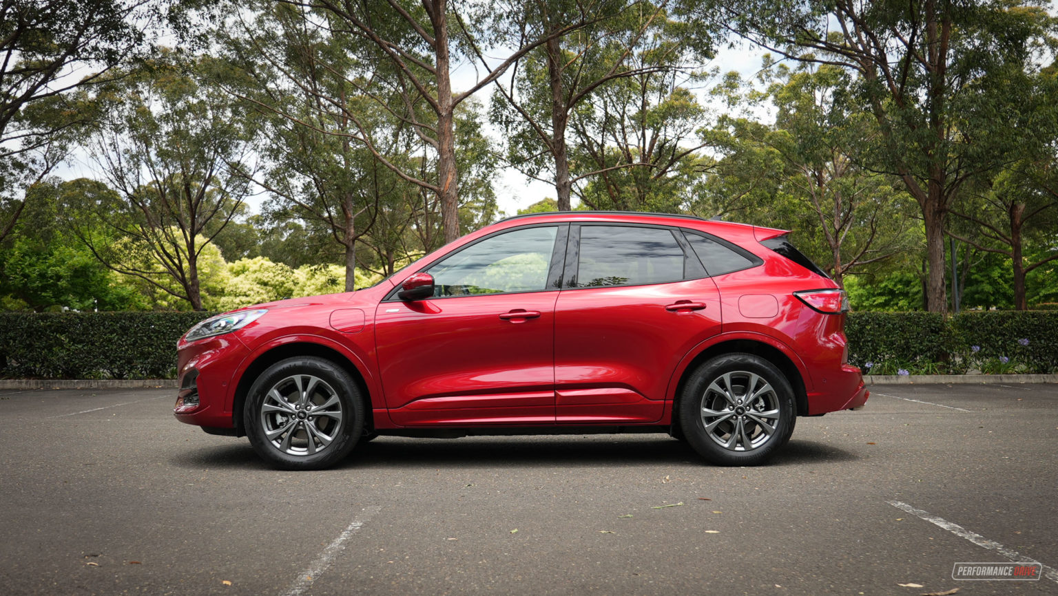 2023 Ford Escape Phev St-line-length – Performancedrive