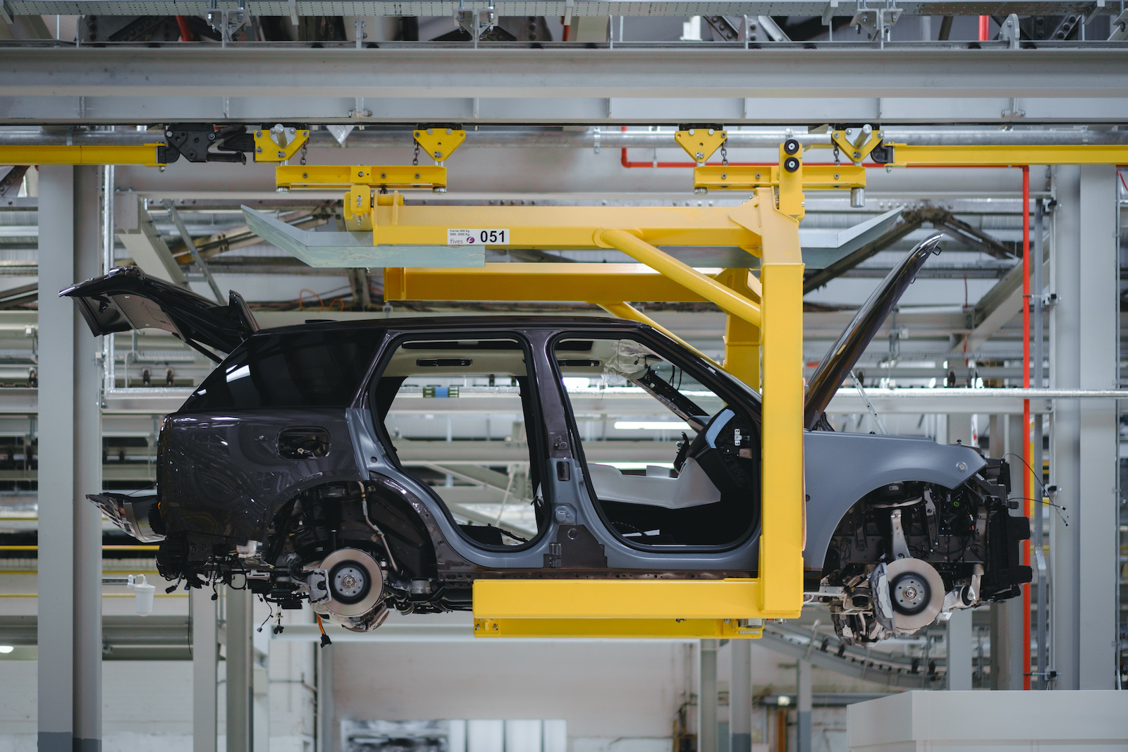 Tata Announces Massive Investment for Jaguar Land Rover Gigafactory in the UK