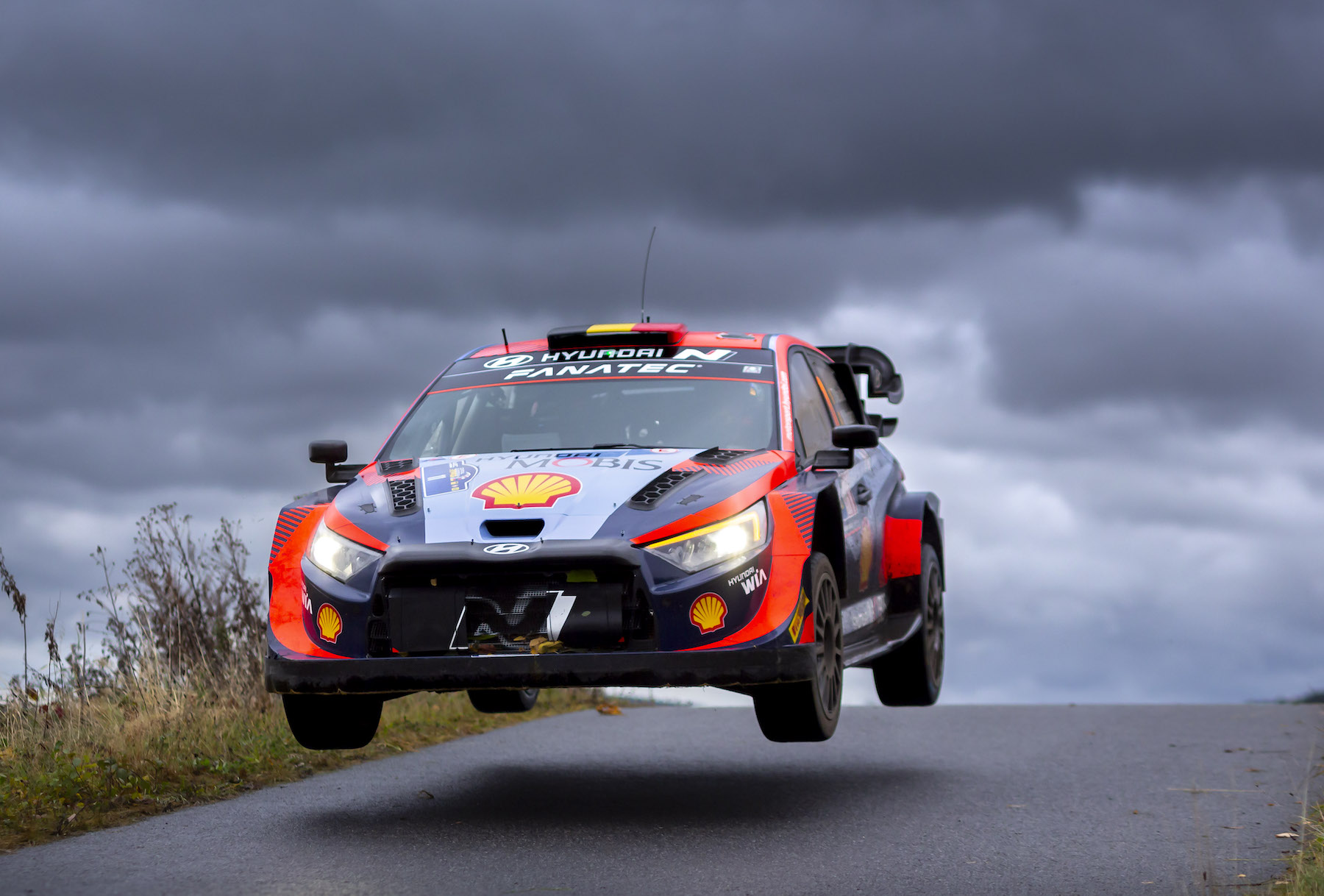 Hyundai Tops WRC Central European Rally, Trails Toyota Heading to Japan