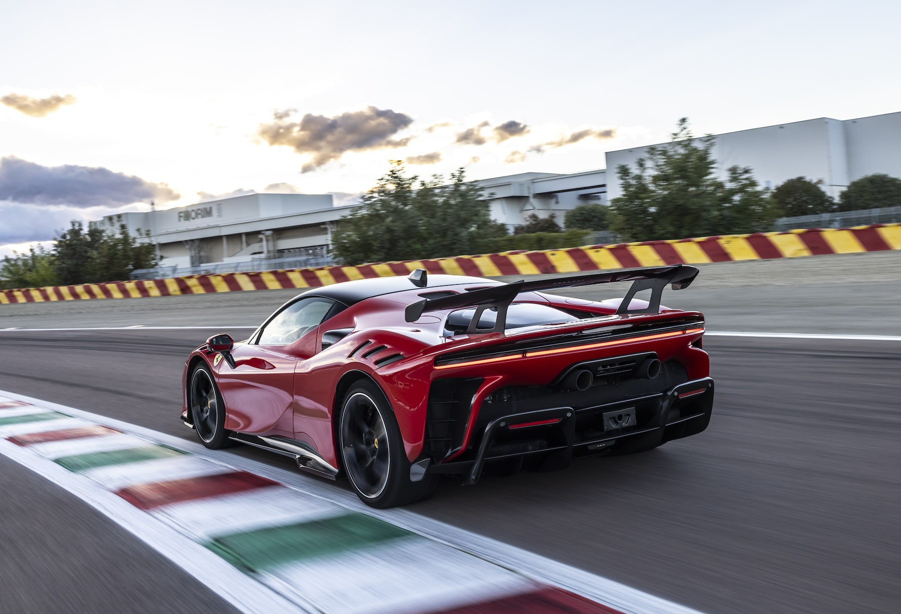 Ferrari SF90 XX Stradale Sets New Fiorano Lap Record for Road-Legal Car ...