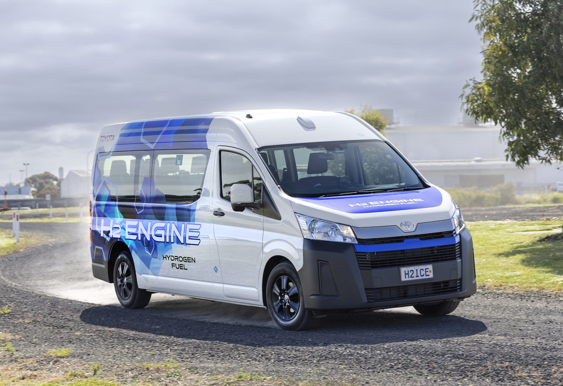 Toyota Trialing Hydrogen HiAce, Powered by LandCruiser 300’s Twin-Tubo V6